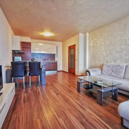Seaview One Bedroom Flat Apartman